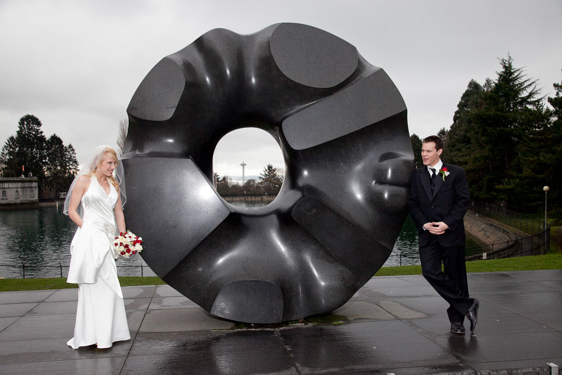 wedding couple at 'doughnut sculpture' in Volunteer Park