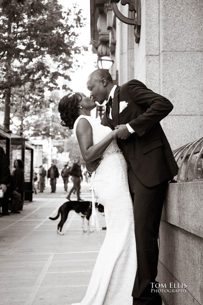 Seattle elopement wedding at the King County Courthouse. Tom Ellis Photography, Seattle courthouse elopement photographer