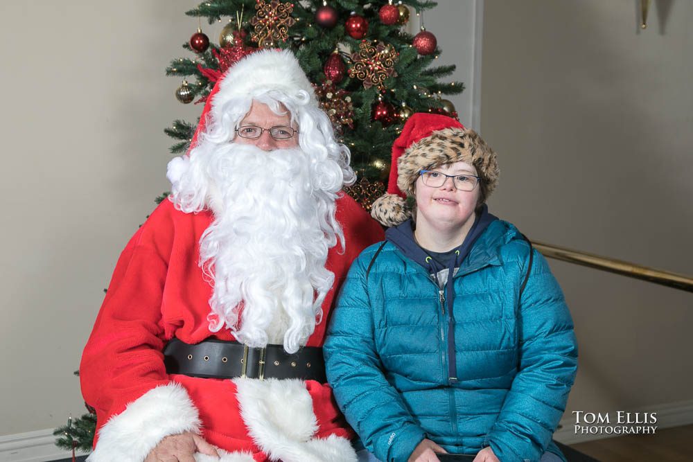 Santa photos at the 2019 Seafair Holiday Cruise. Tom Ellis photography, Seattle event photographer