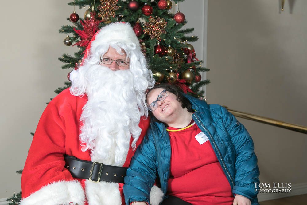 Santa photos at the 2019 Seafair Holiday Cruise. Tom Ellis photography, Seattle event photographer