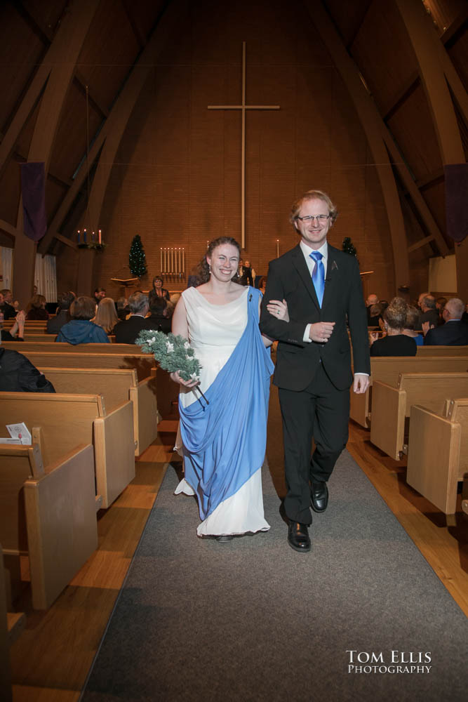 The wedding cermony. Fantastic fantasy and science fiction HTTYD wedding - Tom Ellis Photography, Seattle wedding photographer