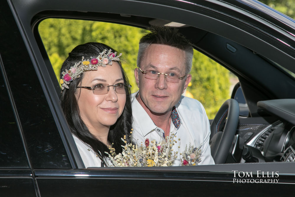 Liliana and Greg's quarantine elopement ceremony in their car. Tom Ellis Photography, Seattle elopement photographer.