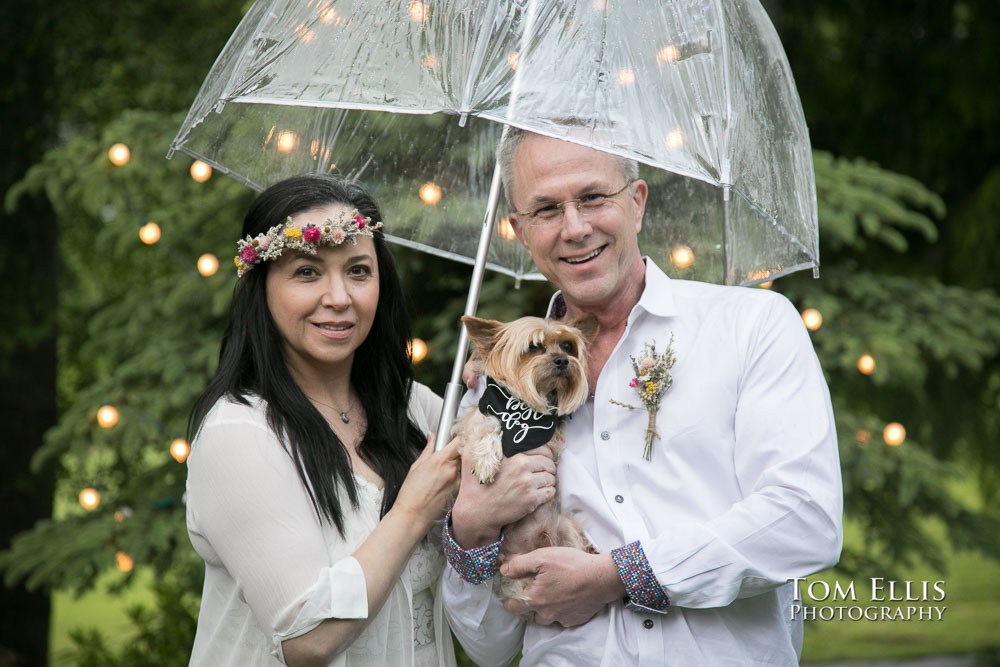 Liliana and Greg's quarantine elopement wedding ceremony. Tom Ellis Photography, Seattle elopement photographer.