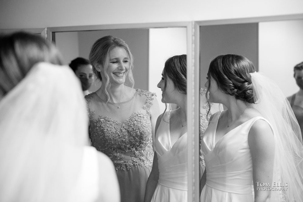 Seattle area wedding during COVID. Bride's dressing room photos. Tom Ellis Photography, Seattle wedding photographer