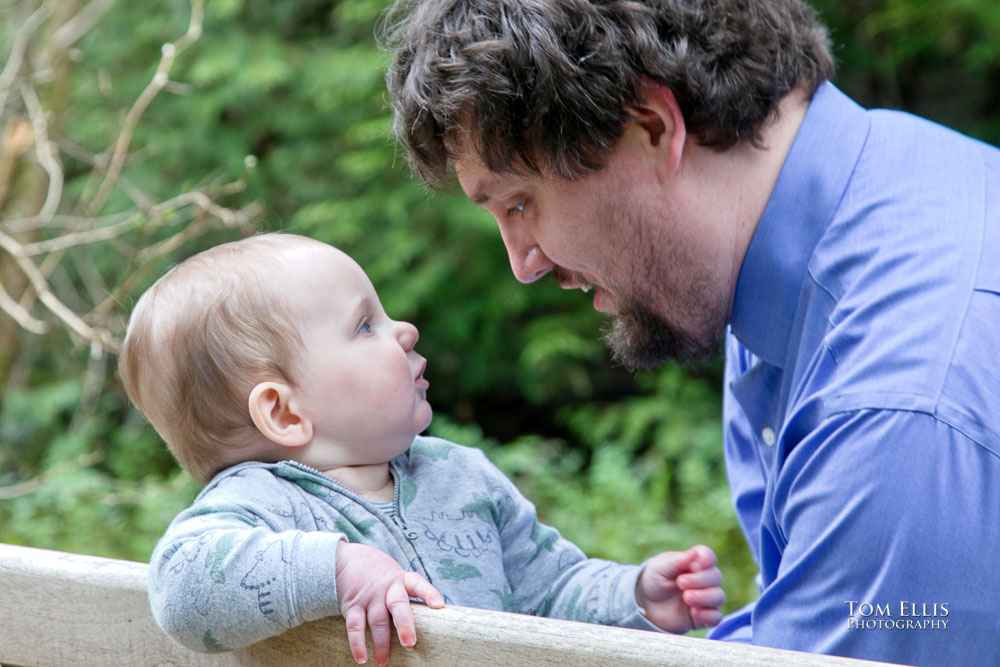 Seattle family photo session at the Bellevue Botanical Garden. Tom Ellis Photography, Seattle family photographer