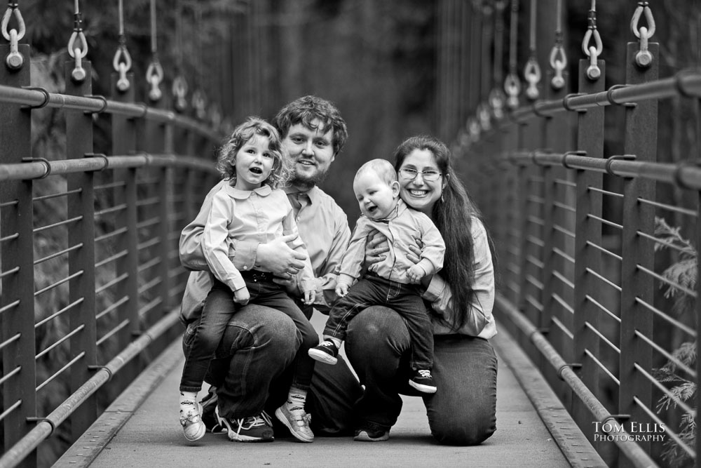 Seattle family photo session at the Bellevue Botanical Garden. Tom Ellis Photography, Seattle family photographer