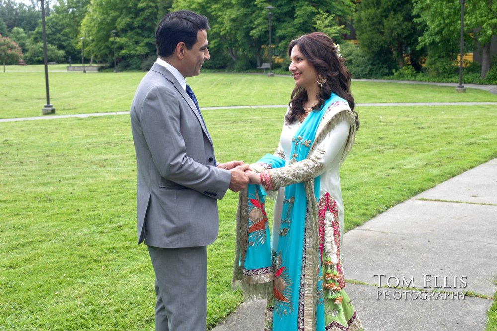 Seattle area courthouse elopement wedding. Tom Ellis Photography, Seattle elopement wedding photographer