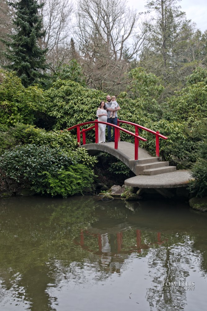 Seattle family photo session at the Kubota Garden. Tom Ellis Photography, Seattle family and portrait photographer