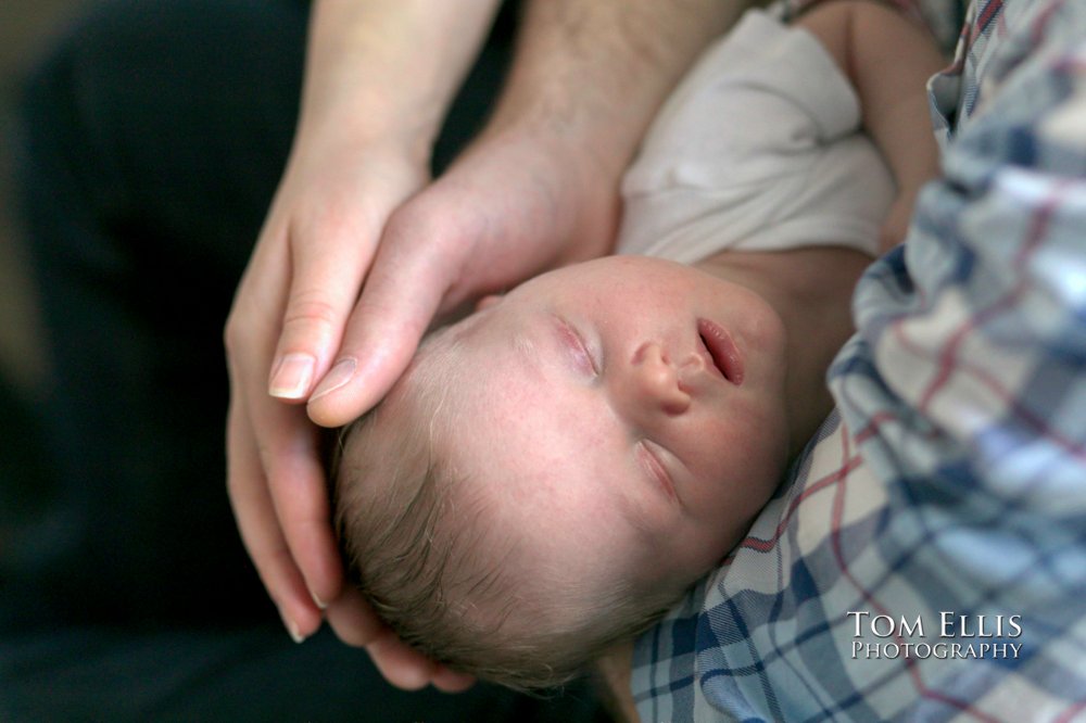 Seattle newborn baby photos. Tom Ellis Photography, Seattle family and baby photographer