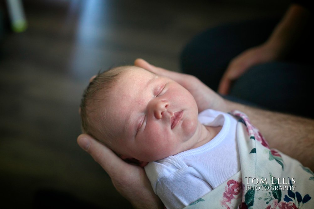 Seattle newborn baby photos. Tom Ellis Photography, Seattle family and baby photographer