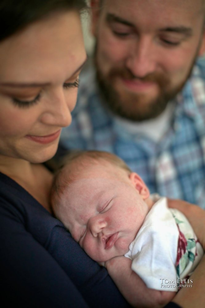 Seattle newborn baby photos. Tom Ellis Photography, Seattle family and baby photographer