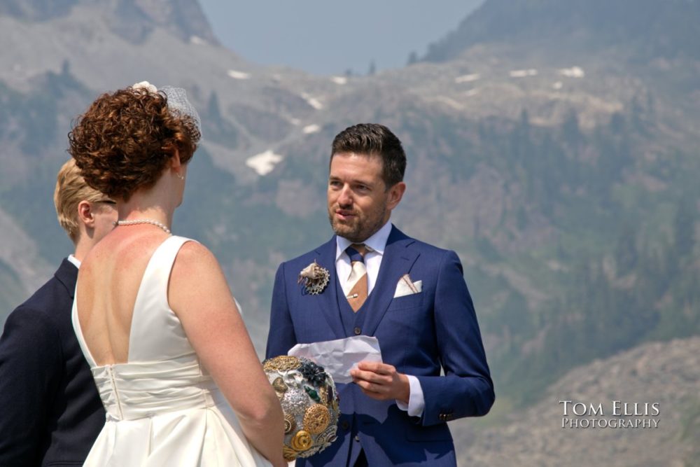 Destination adventure wedding at Mt Baker in Washington. Tom Ellis Photography, Seattle adventure photographer