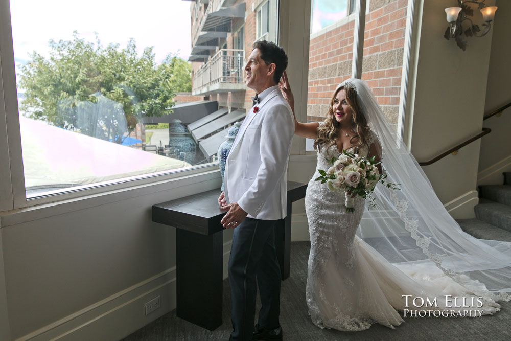 Sunny Seattle outdoor waterfront wedding. Tom Ellis Photography, Seattle wedding photographer