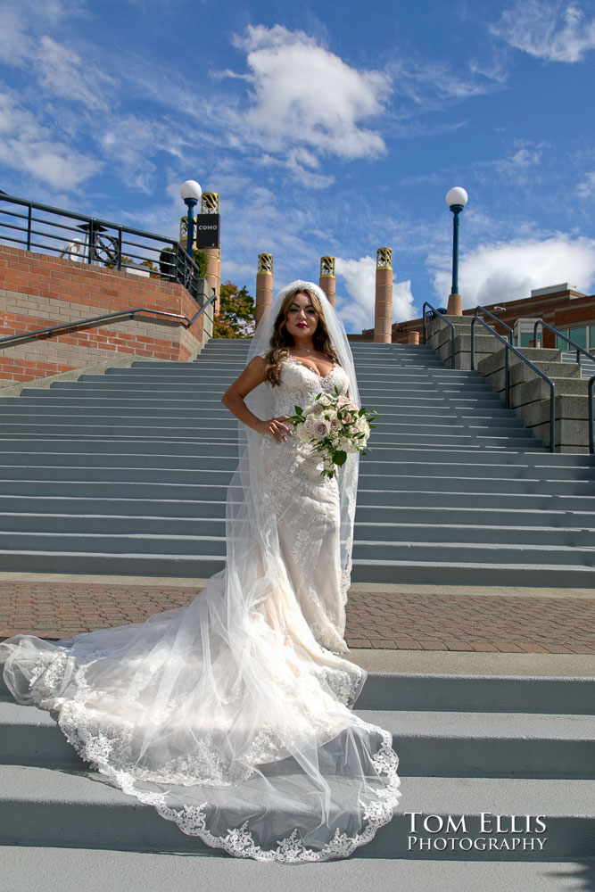 Sunny Seattle outdoor waterfront wedding. Tom Ellis Photography, Seattle wedding photographer