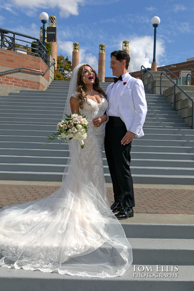 Sunny Seattle outdoor waterfront wedding. Tom Ellis Photography, Seattle wedding photographer