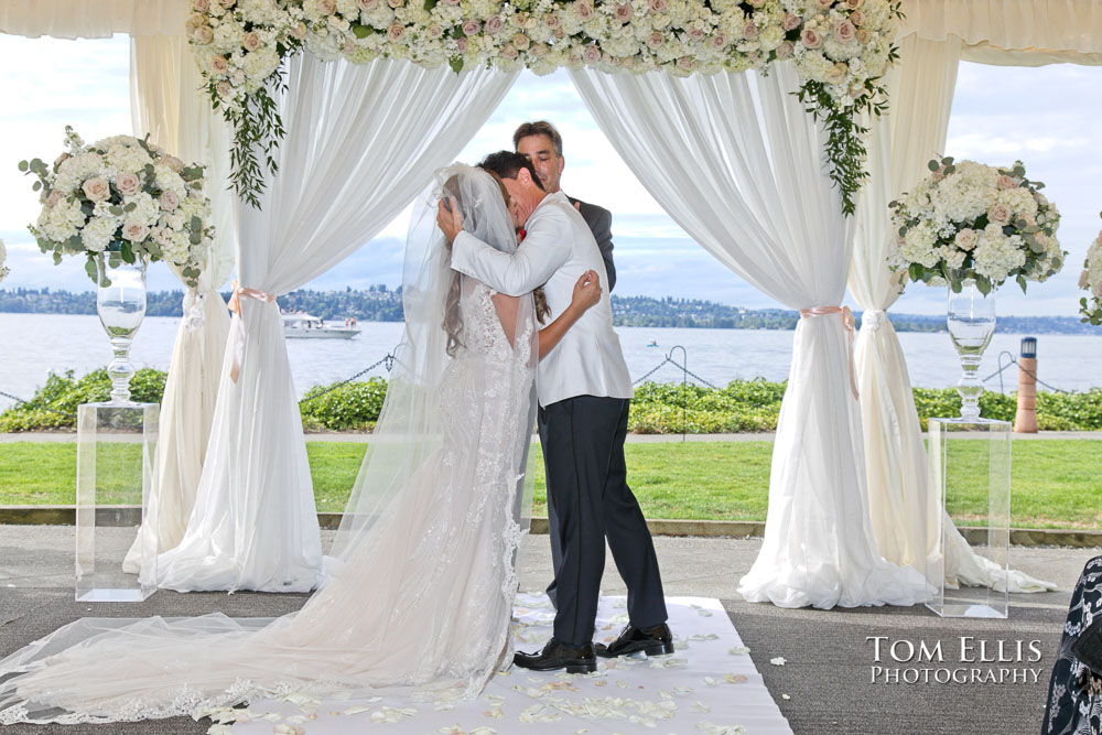 Sunny Seattle outdoor waterfront wedding. Tom Ellis Photography, Seattle wedding photographer