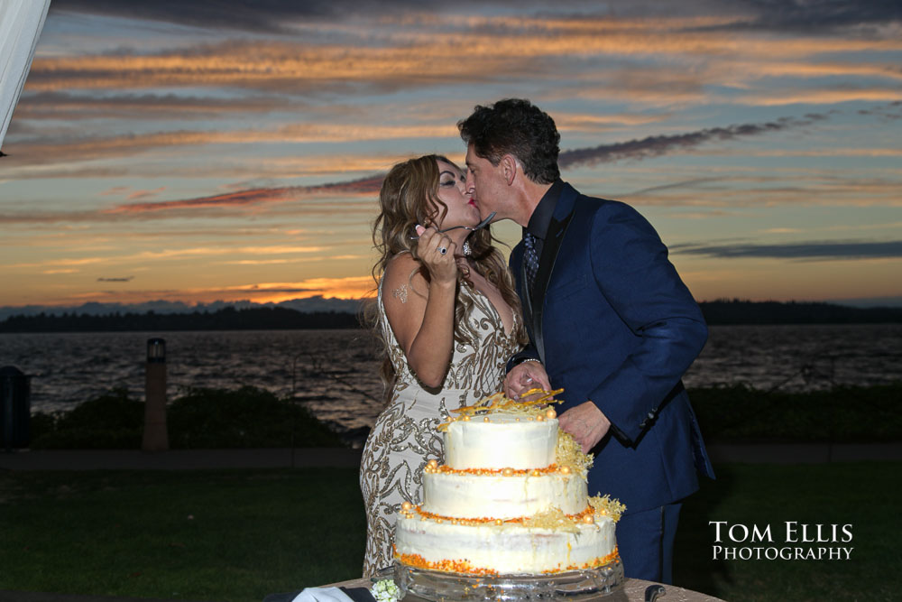 Sunny Seattle outdoor waterfront wedding. Tom Ellis Photography, Seattle wedding photographer