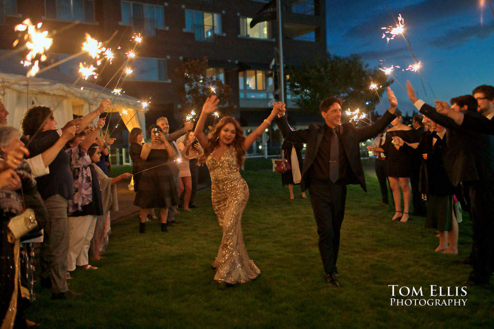 Sunny Seattle outdoor waterfront wedding. Tom Ellis Photography, Seattle wedding photographer