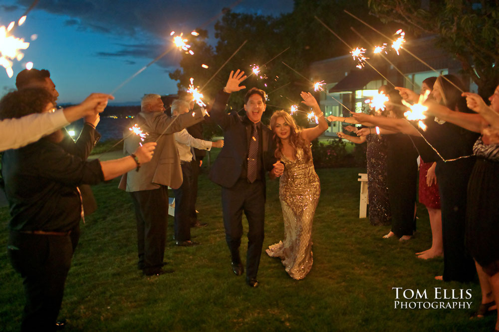 Sunny Seattle outdoor waterfront wedding. Tom Ellis Photography, Seattle wedding photographer