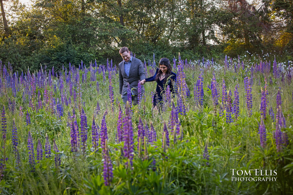 Gezeel and Dustin at Discovery Park and Kerry Park during our Seattle engagement photo session. Tom Ellis Photography, Seattle engagement photographer