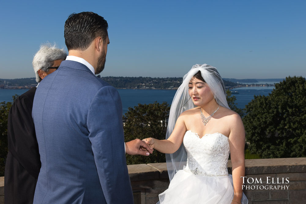 Kerry-Park-Elopement-Wedding-Seattle-Wedding-Photographer