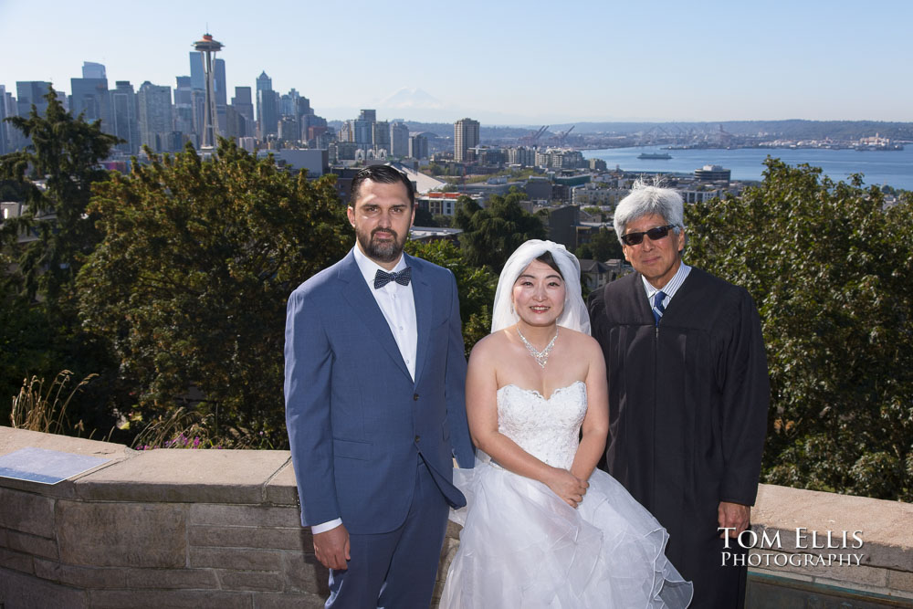 Kerry-Park-Elopement-Wedding-Seattle-Wedding-Photographer