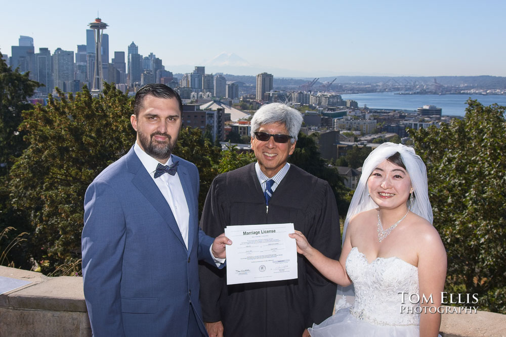 Kerry-Park-Elopement-Wedding-Seattle-Wedding-Photographer