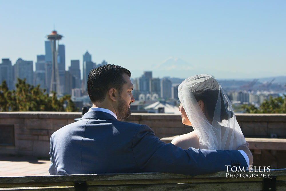 Kerry-Park-Elopement-Wedding-Seattle-Wedding-Photographer