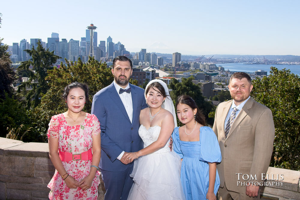 Kerry-Park-Elopement-Wedding-Seattle-Wedding-Photographer