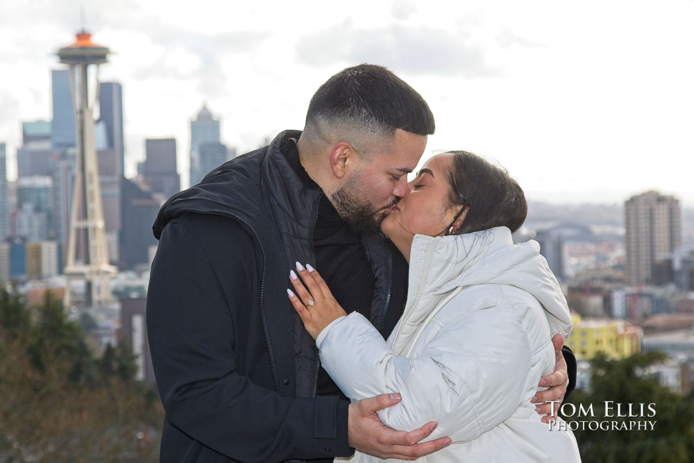 Sneak Peek Wintry Seattle Surprise Wedding Proposal at Kerry Park. Tom Ellis Photography, Seattle proposal photographer