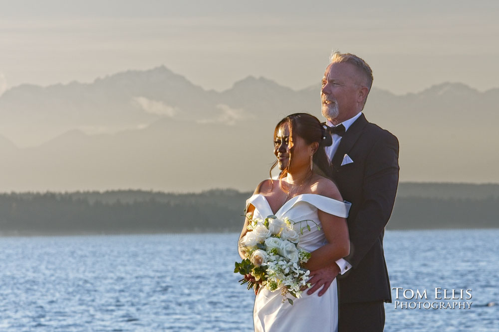 Seattle waterfront wedding Ray's Boathouse - Tom Ellis Photography