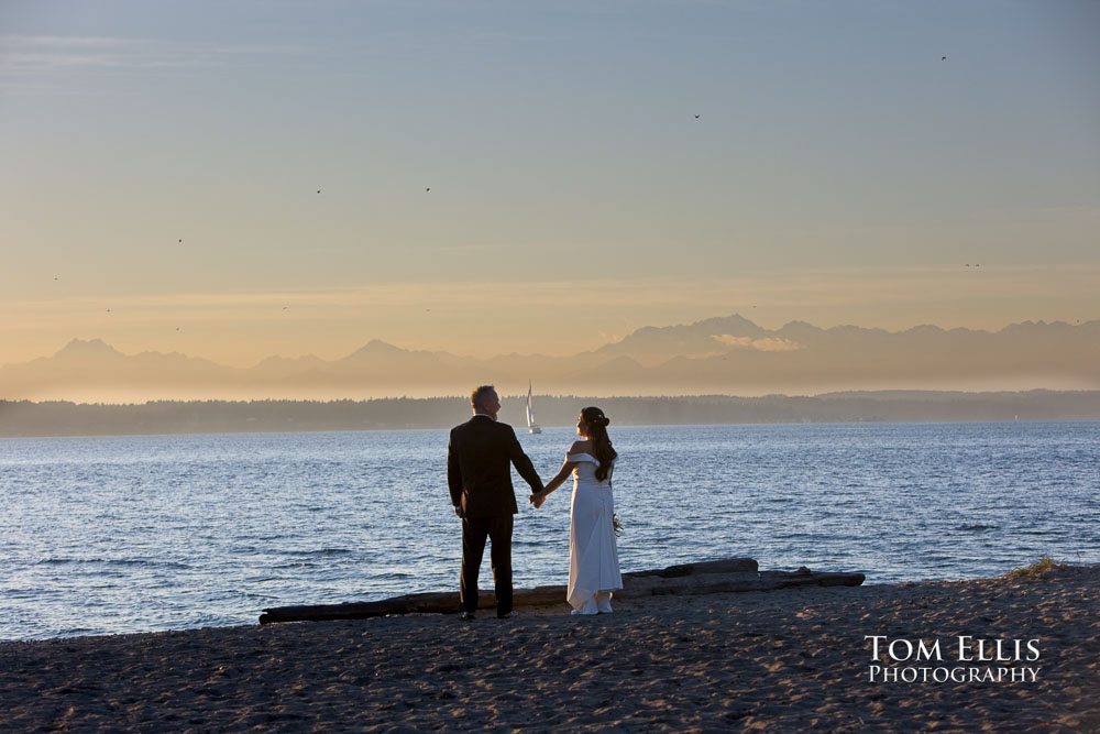 Seattle waterfront wedding Ray's Boathouse - Tom Ellis Photography