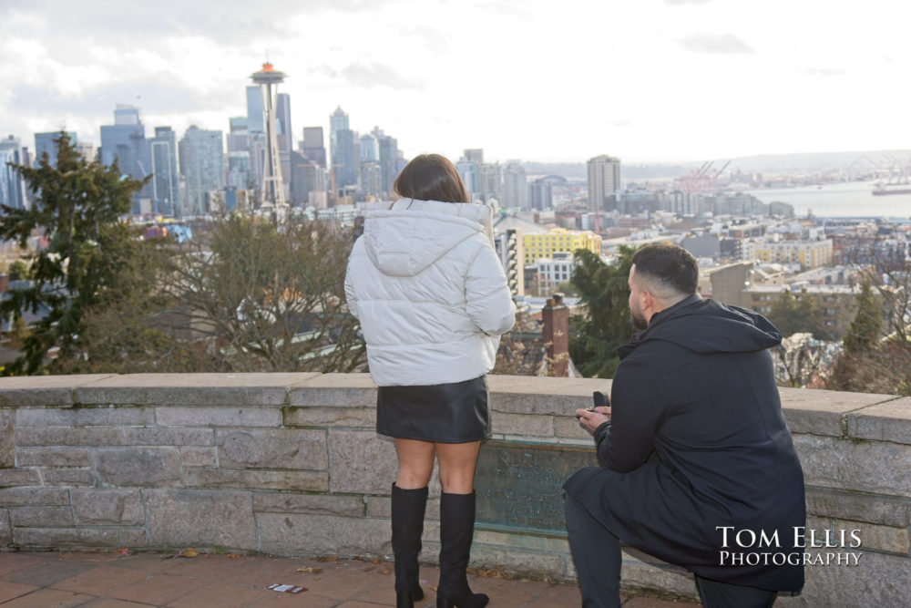 Seattle surprise wedding proposal at Kerry Park