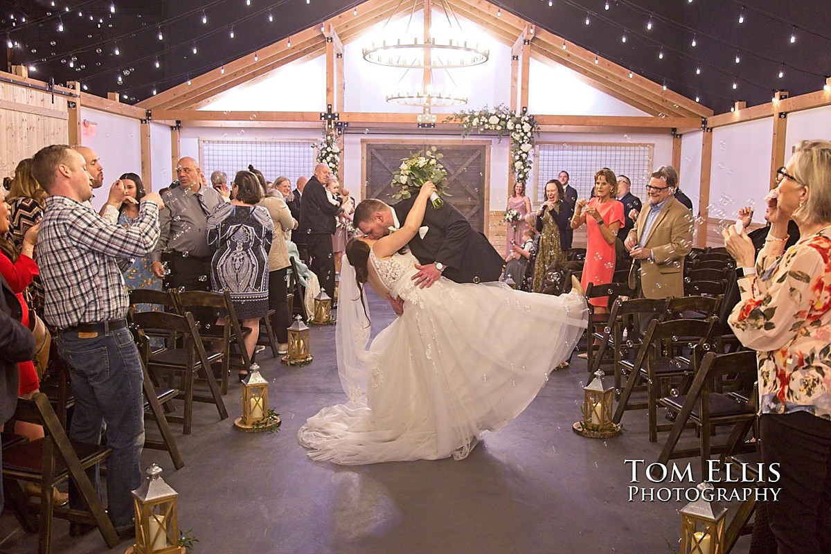 Wedding of Jennifer and Jay at Liljebeck Farms. Tom Ellis Photography, Seattle wedding photographer.
