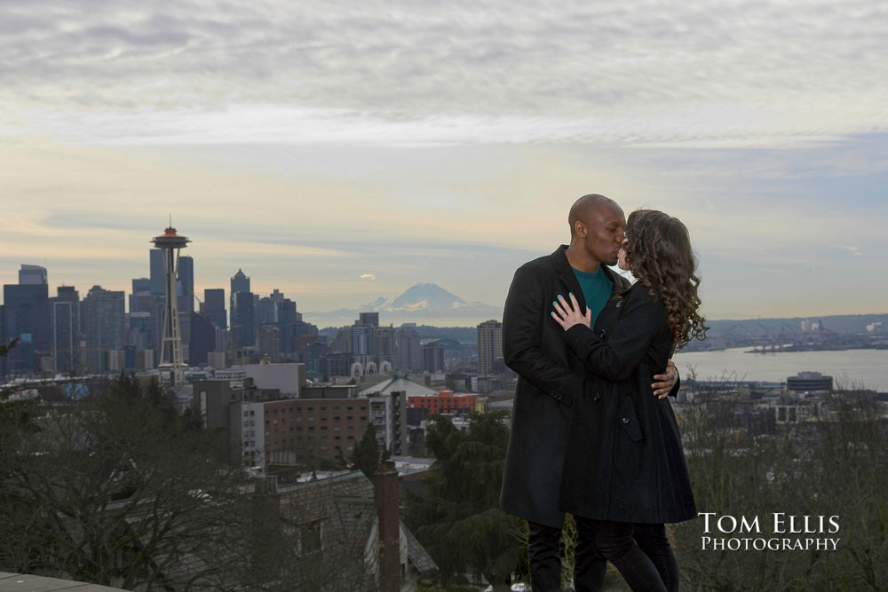 Wonderful Seattle Surprise Marriage Proposal at Kerry Park