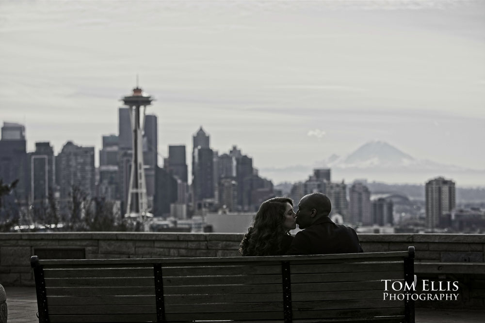 Wonderful Seattle Surprise Marriage Proposal at Kerry Park |