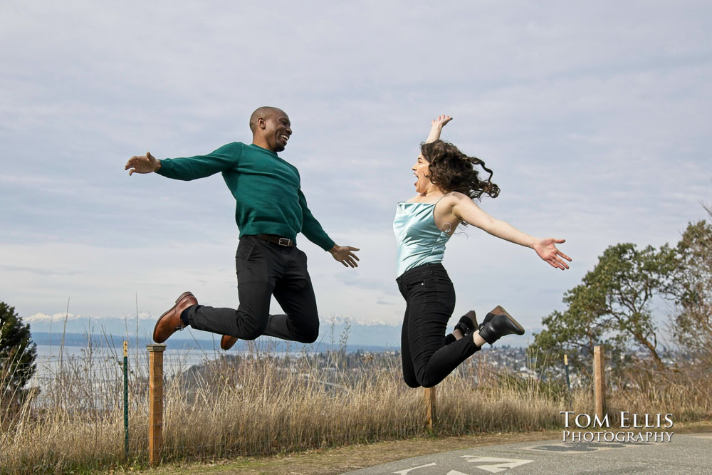 Wonderful Seattle Surprise Marriage Proposal at Kerry Park