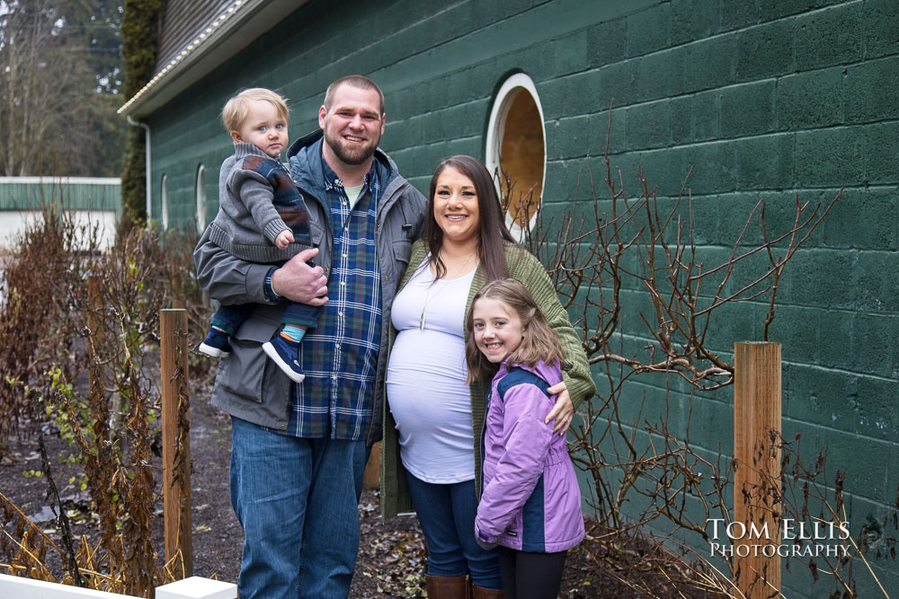 Seattle combination family/engagement photo session. Tom Ellis Photography, Seattle engagement photographer