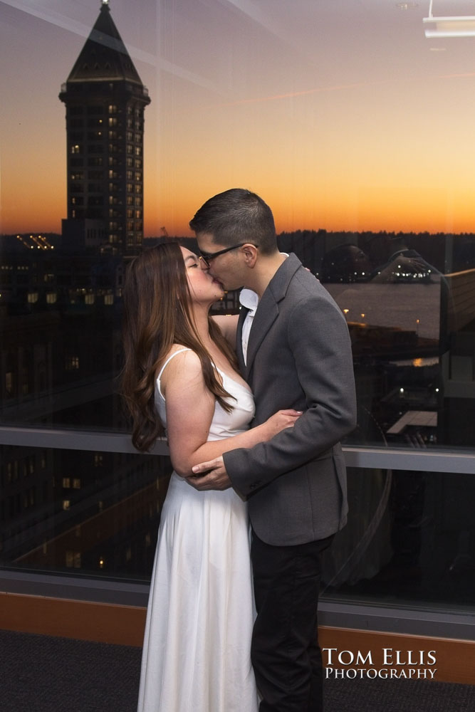 Seattle Courthouse elopement photographer