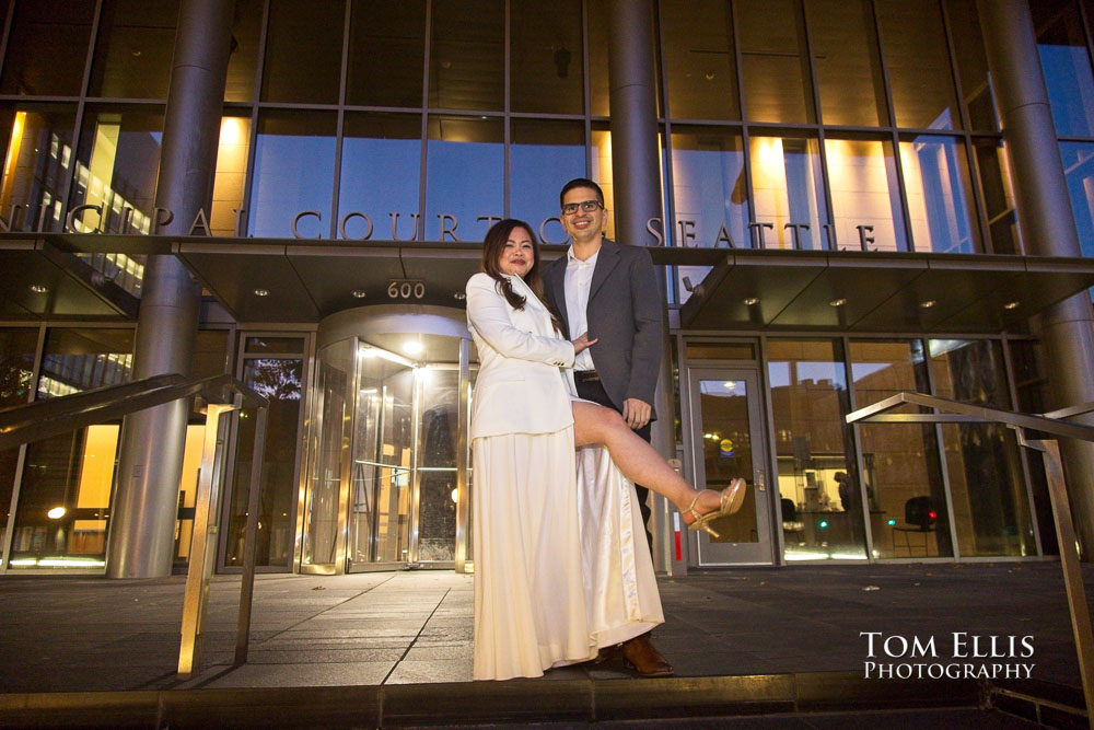 Seattle Courthouse elopement photographer