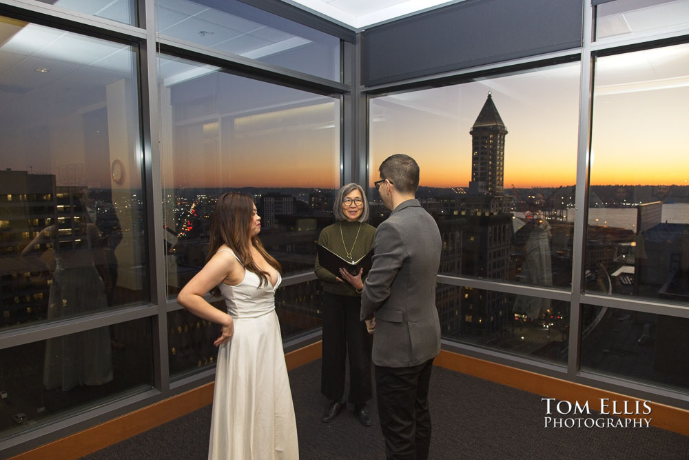 Seattle Courthouse elopement photographer