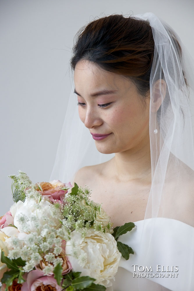 Summer Elopement Wedding at the Seattle Courthouse