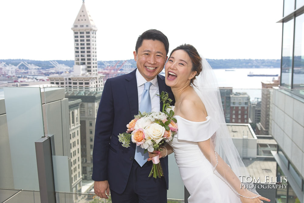 Summer Elopement Wedding at the Seattle Courthouse