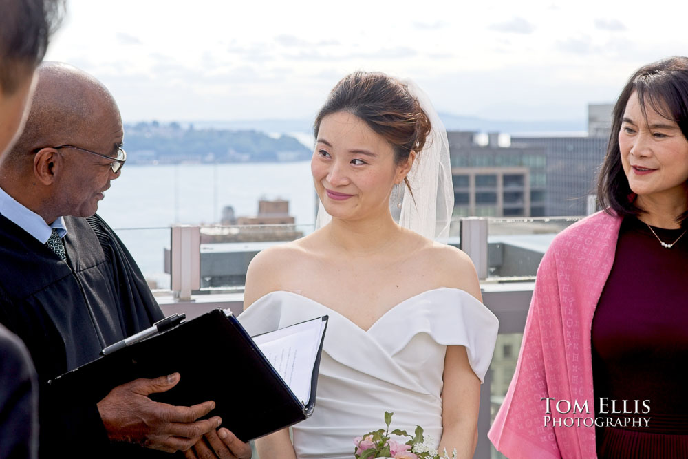 Summer Elopement Wedding at the Seattle Courthouse