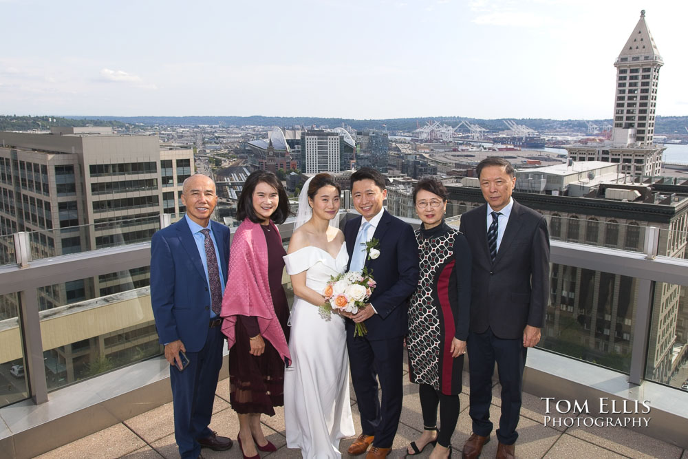 Summer Elopement Wedding at the Seattle Courthouse