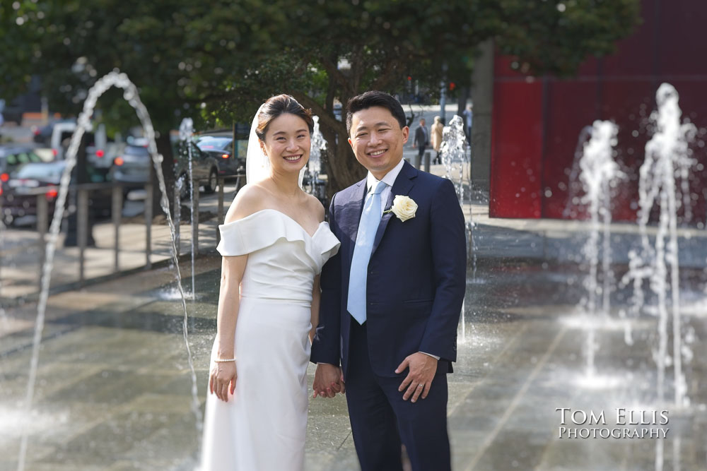 Summer Elopement Wedding at the Seattle Courthouse