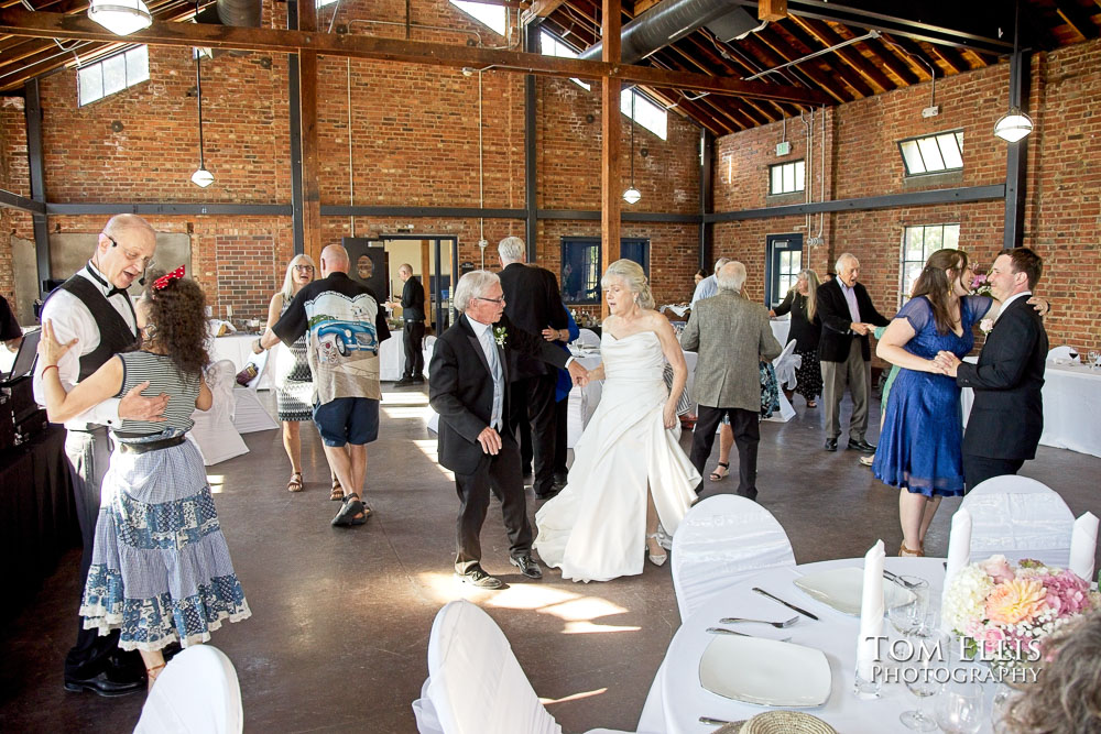 Sunny Seattle Summer Wedding - Tom Ellis Photography