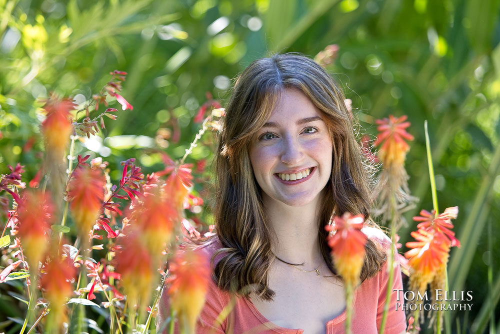 Carolyn's senior photo session at the Bellevue Botanical Garden - Tom Ellis Photography, Seattle area senior photographer