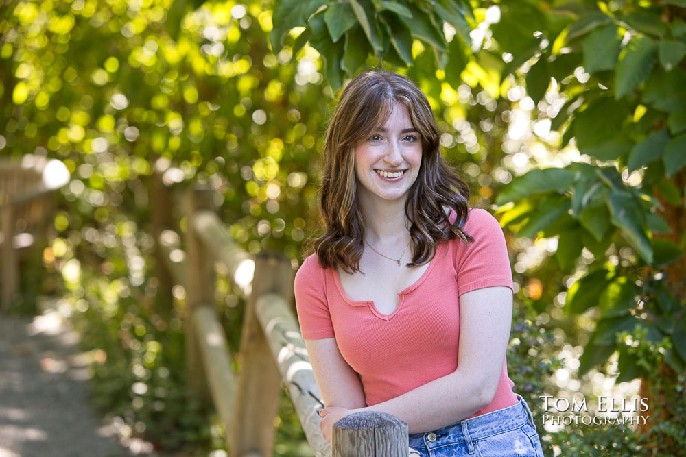 Carolyn's senior photo session at the Bellevue Botanical Garden - Tom Ellis Photography, Seattle area senior photographer