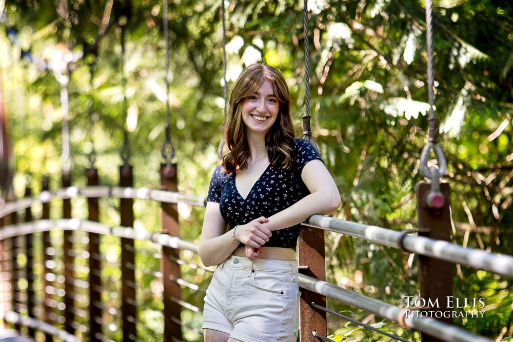 Carolyn's senior photo session at the Bellevue Botanical Garden - Tom Ellis Photography, Seattle area senior photographer